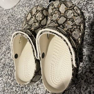 Nwt classic crocs clogs